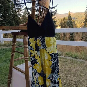 Rue21 Black and Yellow Floral Backless Dress